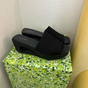 Hopp 90s black mules
